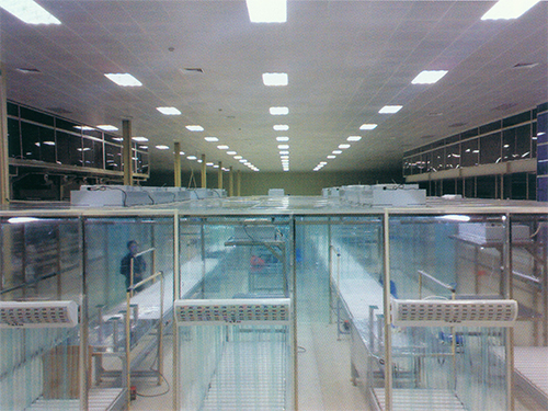 華陽(yáng)集團(tuán)-萬(wàn)級(jí)無(wú)塵凈化車間